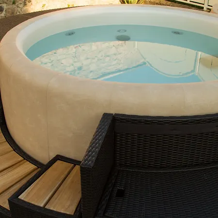 Di Cazzano - Bioluxury Living 4*